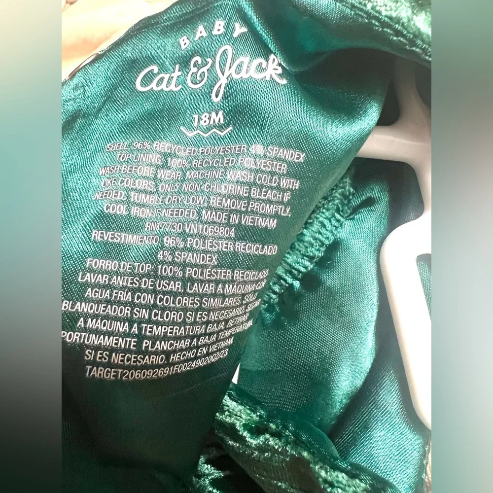 Cat & Jack Baby Infant Velvet Jumpsuit Short Sleeve Snap Button Green Size 18m